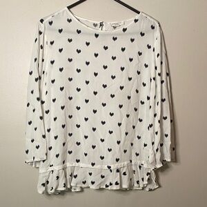 beachlunchlounge White and Black Heart Blouse